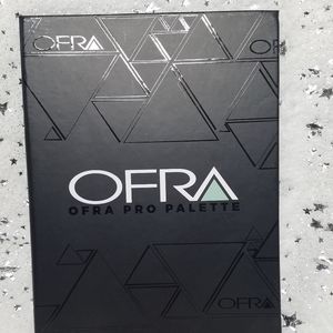 Ofra eyeshadow Palette